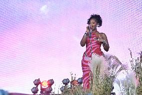 Lollapalooza Festival - Tems - Paris