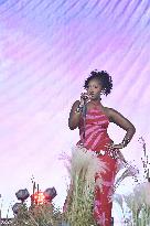 Lollapalooza Festival - Tems - Paris