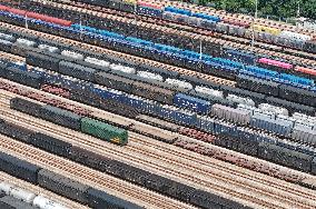 China Railway Freight Volume Increase in H1 2025