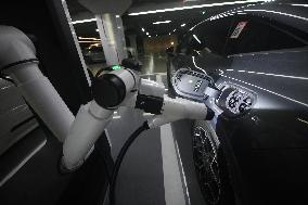Intelligent Charging Robot