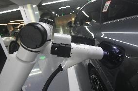 Intelligent Charging Robot