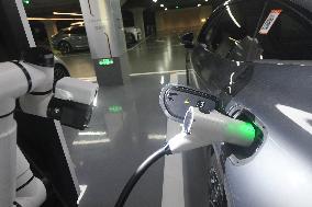 Intelligent Charging Robot