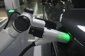 Intelligent Charging Robot