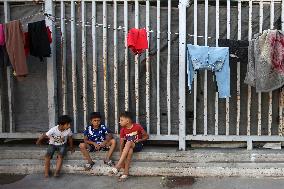Displaced Palestinian Children At Shelter - Gaza