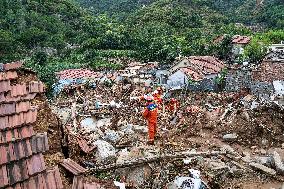 Flash Flood Destroys Laiwu District in Jinan - China