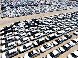 China Lianyungang Port Export Vehicles