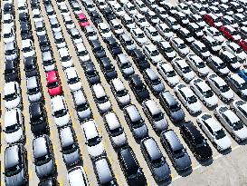 China Lianyungang Port Export Vehicles