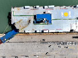 China Lianyungang Port Export Vehicles