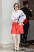 Weekly Cabinet Meeting - Paris NB