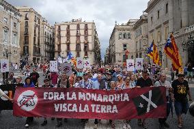 anti-Monarchist Protest Against King's Visit to Liceu - Spain