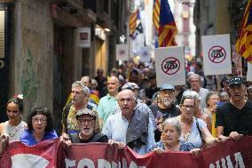 anti-Monarchist Protest Against King's Visit to Liceu - Spain