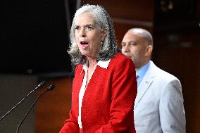 US House Democratic Leadership Press Conference