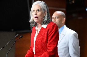 US House Democratic Leadership Press Conference