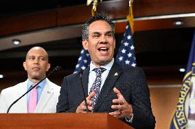 US House Democratic Leadership Press Conference
