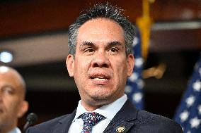 US House Democratic Leadership Press Conference