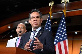 US House Democratic Leadership Press Conference