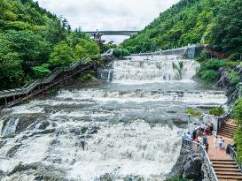 Xiangshuitan Waterfall