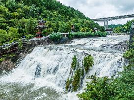 Xiangshuitan Waterfall