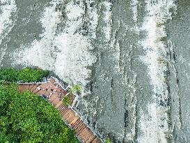 Xiangshuitan Waterfall