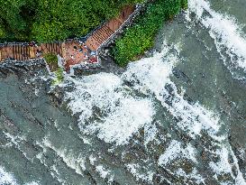 Xiangshuitan Waterfall
