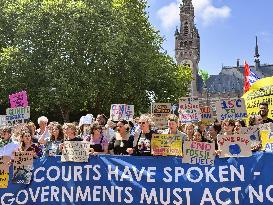 Climate rally in front of top UN court