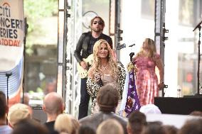 Jessica Simpson Performs At Today Show - NYC