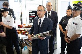 Bruno Retailleau visits the 20th Arrondissement Police Station - Paris