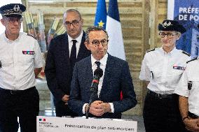Bruno Retailleau visits the 20th Arrondissement Police Station - Paris