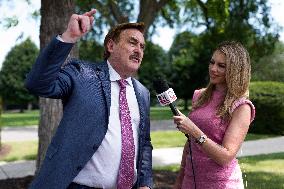 Mike Lindell outside White House