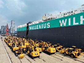 Excavator Export
 Growth
