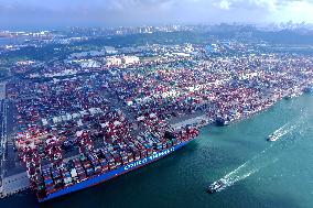 Foreign Trade Containers Trade