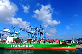 Foreign Trade Containers Trade
