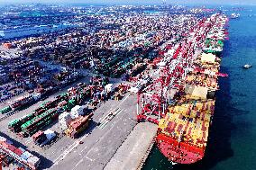Foreign Trade Containers Trade