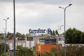 NewPrinces Acquires Carrefour Italia For 1 Billion Euros - Italy