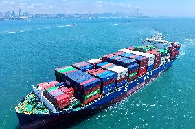 Container-ship