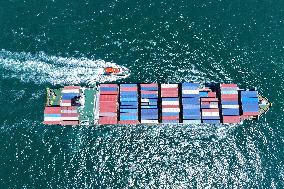 Container-ship
