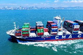 Container-ship