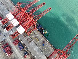 Chinese Ports Cargo Throughput Increased