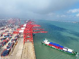 Chinese Ports Cargo Throughput Increased