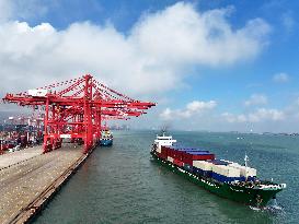Chinese Ports Cargo Throughput Increased