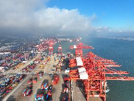 Chinese Ports Cargo Throughput Increased