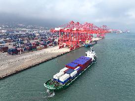Chinese Ports Cargo Throughput Increased