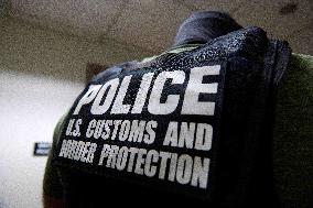 ICE Detains Immigrants in New York Court House - USA