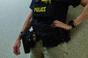 ICE Detains Immigrants in New York Court House - USA