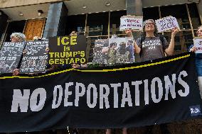 ICE Detains Immigrants in New York Court House - USA