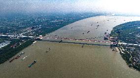 Shuangliu Yangtze River Bridge after closure - Wuhan
