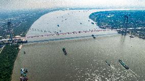 Shuangliu Yangtze River Bridge after closure - Wuhan