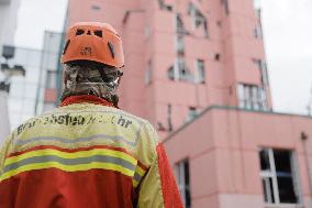 6 people Including Two Children Injured in Russian Attack - Kharkiv