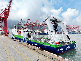 China First Deep-sea Green and Intelligent Technology Test Vessel