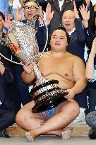 Sumo: Nagoya Grand Sumo Tournament